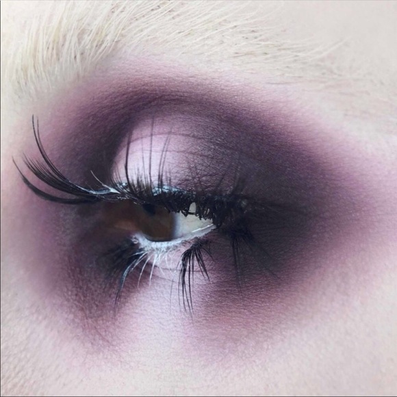 Kat Von D Shade + Light Eyeshadow Palette - Picture 7 of 8